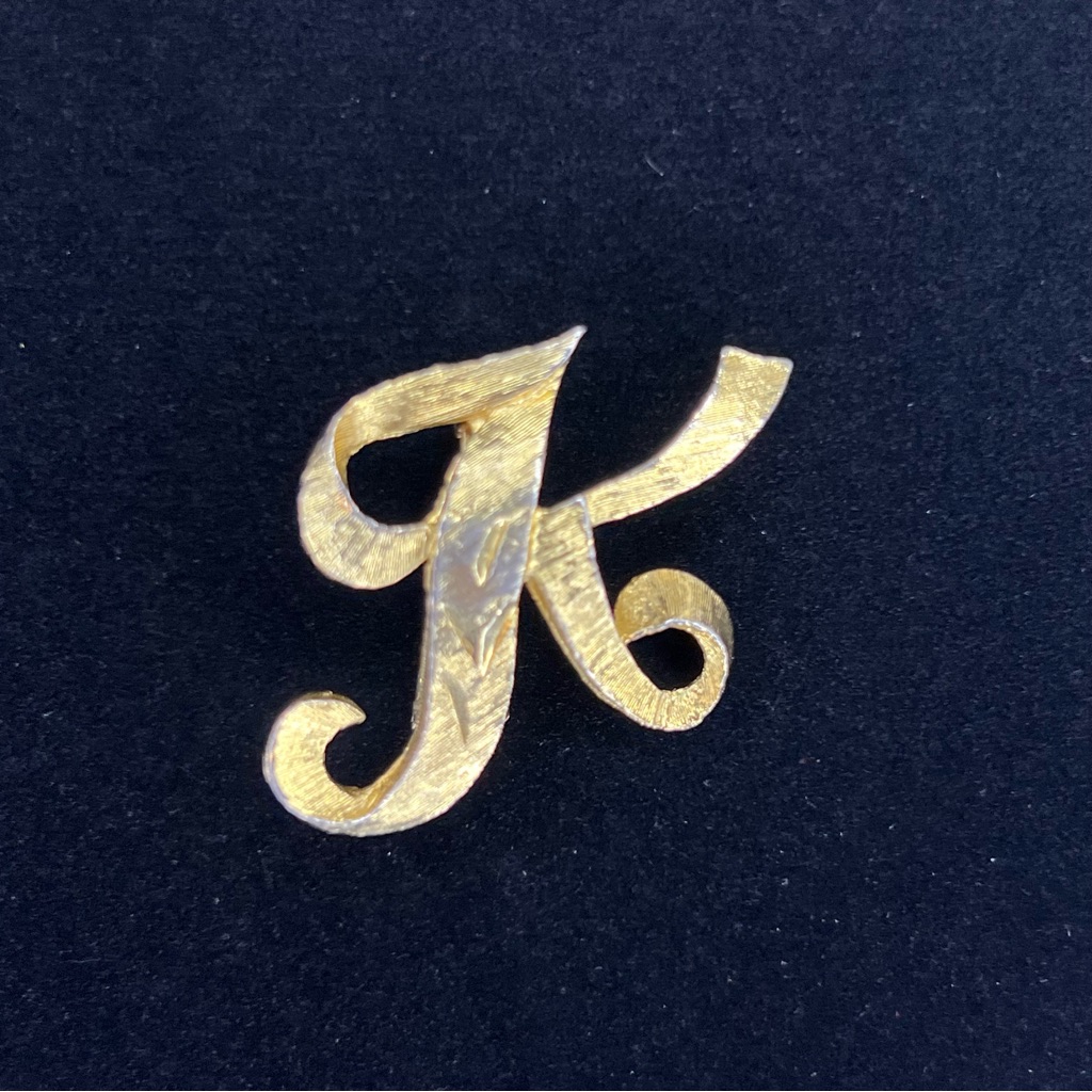 Stylish Gold Initial K Pin 15$